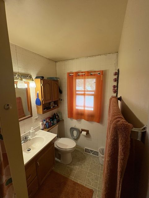 Tiny photo for 2110 A-B State Route 31 Route, Oswego, IL 60543 (MLS # 12634234)