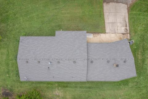 Tiny photo for 2110 A-B State Route 31 Route, Oswego, IL 60543 (MLS # 12634234)