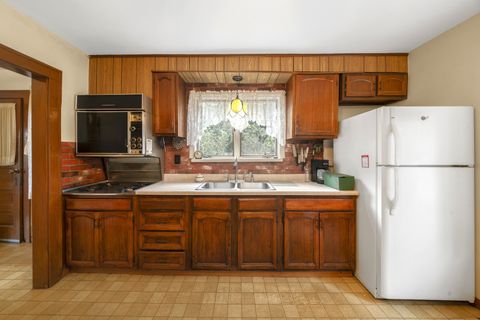 Tiny photo for 2110 A-B State Route 31 Route, Oswego, IL 60543 (MLS # 12634234)