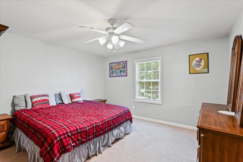 Tiny photo for 1303 Montgomery Street, Urbana, IL 61802 (MLS # 12575338)