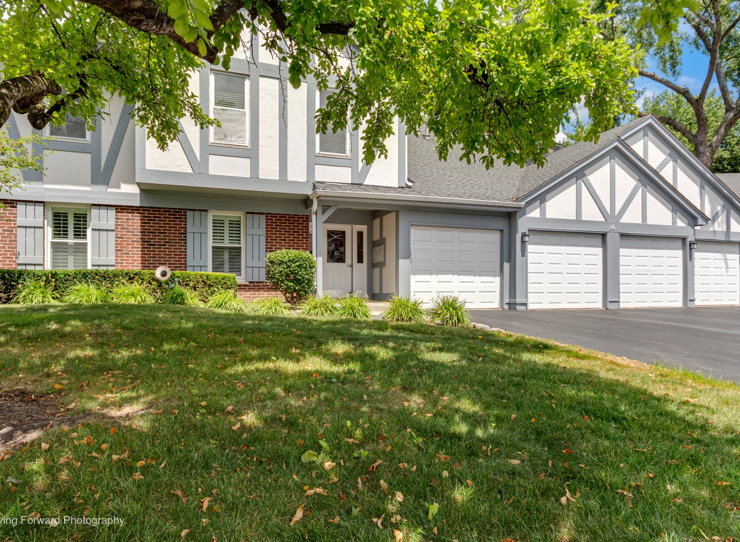 16 W Fern Court 204
