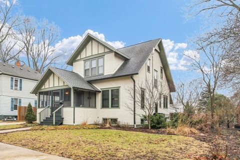 Photo of 1211 W Park Avenue, Champaign, IL 61821 (MLS # 12574759)