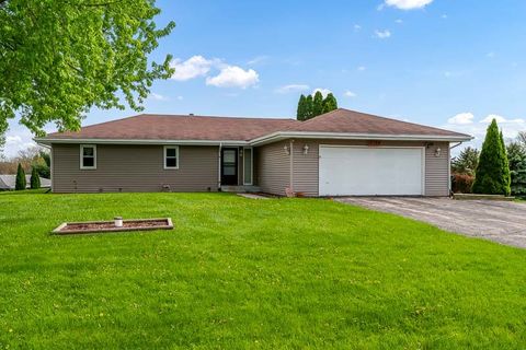 Tiny photo for 6159 UPPER RIDGE Way, Roscoe, IL 61073 (MLS # 12628508)