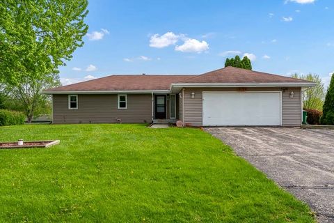 Photo of 6159 UPPER RIDGE Way, Roscoe, IL 61073 (MLS # 12628508)