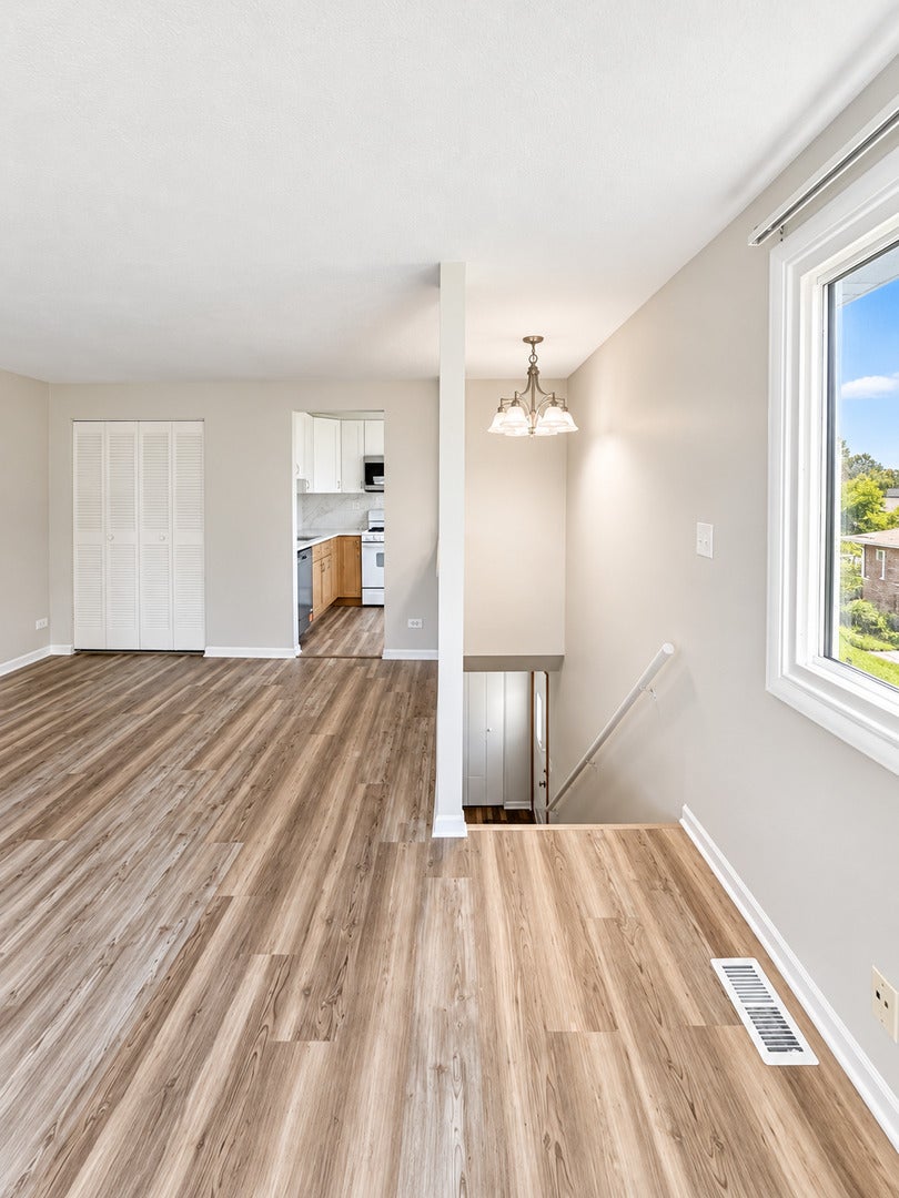 121 Millbrook Lane 121 - Photo 2