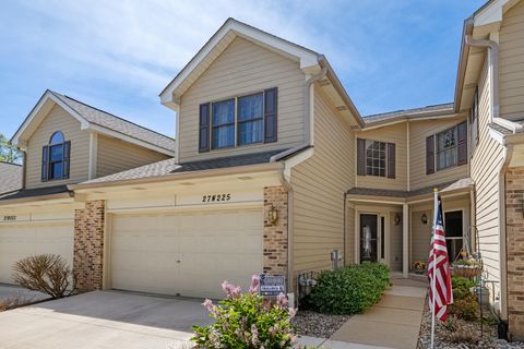 Property photo of 27w225 Ash Court, Winfield, IL 60190