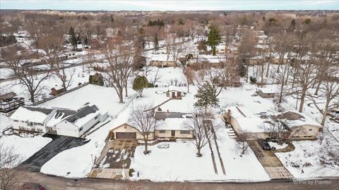 Tiny photo for 15530 W Wildwood Court, Libertyville, IL 60048 (MLS # 12531911)