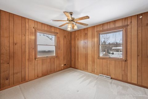 Tiny photo for 15530 W Wildwood Court, Libertyville, IL 60048 (MLS # 12531911)