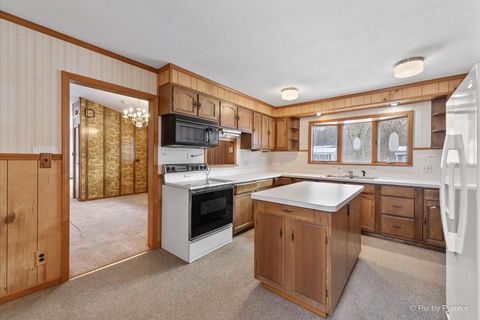 Tiny photo for 15530 W Wildwood Court, Libertyville, IL 60048 (MLS # 12531911)