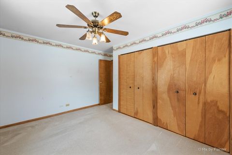 Tiny photo for 15530 W Wildwood Court, Libertyville, IL 60048 (MLS # 12531911)