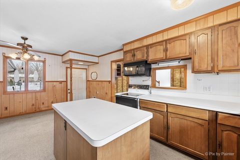 Tiny photo for 15530 W Wildwood Court, Libertyville, IL 60048 (MLS # 12531911)