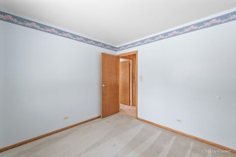 Tiny photo for 15530 W Wildwood Court, Libertyville, IL 60048 (MLS # 12531911)