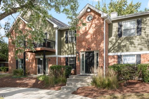 Photo of 1521 Raymond Drive #103, Naperville, IL 60563 (MLS # 12501380)