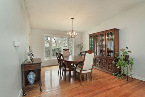 Tiny photo for 2811 Cherry Lane, Northbrook, IL 60062 (MLS # 12605817)