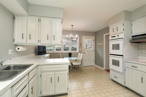 Tiny photo for 2811 Cherry Lane, Northbrook, IL 60062 (MLS # 12605817)