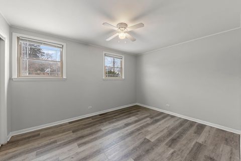 Tiny photo for 5441 Benton Avenue, Downers Grove, IL 60515 (MLS # 12557636)