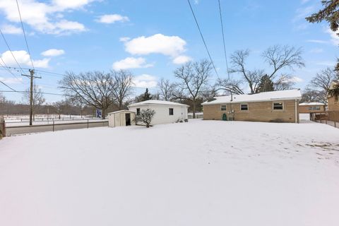 Tiny photo for 5441 Benton Avenue, Downers Grove, IL 60515 (MLS # 12557636)