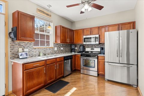 Tiny photo for 18608 W Point Drive, Tinley Park, IL 60477 (MLS # 12607955)