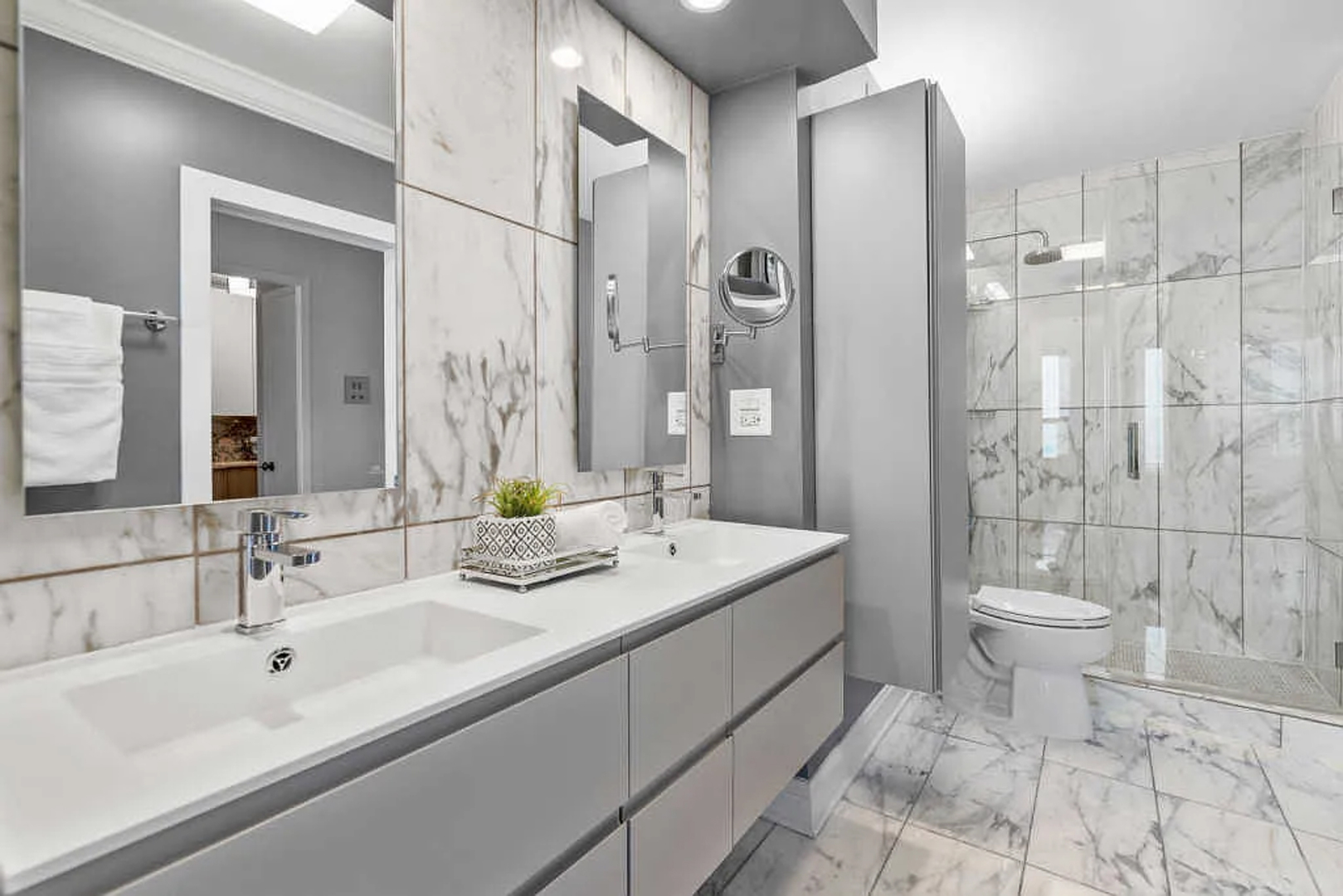 1550 N Lake Shore Drive 23E