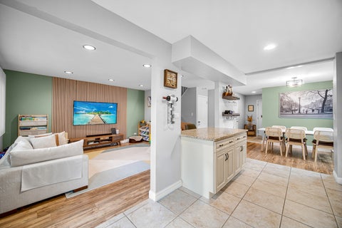 Tiny photo for 705 Clearwater Court, Wheeling, IL 60090 (MLS # 12789792)