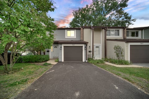 Tiny photo for 705 Clearwater Court, Wheeling, IL 60090 (MLS # 12789792)