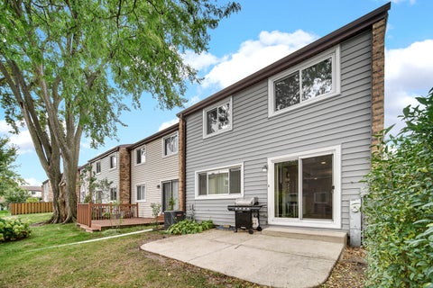 Tiny photo for 705 Clearwater Court, Wheeling, IL 60090 (MLS # 12789792)