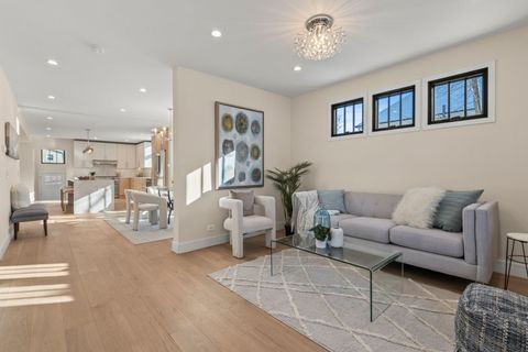 Tiny photo for 415 N Haddow Avenue, Arlington Heights, IL 60004 (MLS # 12557088)