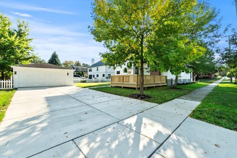 Tiny photo for 415 N Haddow Avenue, Arlington Heights, IL 60004 (MLS # 12557088)