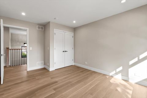 Tiny photo for 415 N Haddow Avenue, Arlington Heights, IL 60004 (MLS # 12557088)