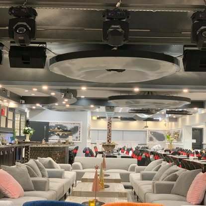 6845 W Addison Street