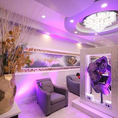 6845 W Addison Street