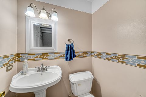 Tiny photo for 1965 Cheltenham Place, Hoffman Estates, IL 60169 (MLS # 12599923)