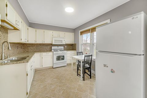 Tiny photo for 1965 Cheltenham Place, Hoffman Estates, IL 60169 (MLS # 12599923)