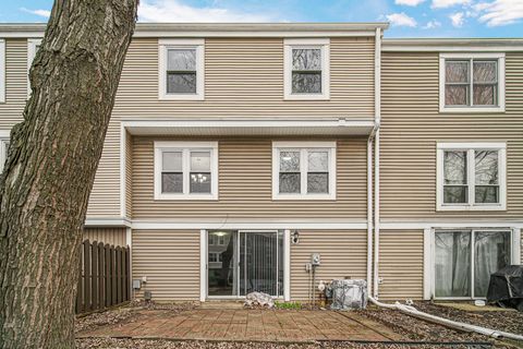 Tiny photo for 1965 Cheltenham Place, Hoffman Estates, IL 60169 (MLS # 12599923)