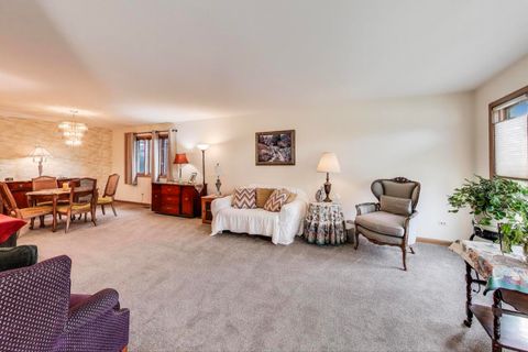Tiny photo for 10524 Camelot Street, Westchester, IL 60154 (MLS # 12457163)