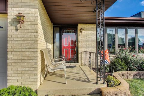 Tiny photo for 10524 Camelot Street, Westchester, IL 60154 (MLS # 12457163)