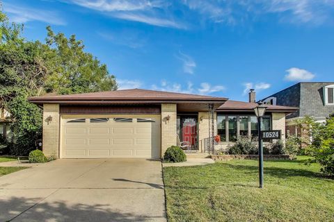 Photo of 10524 Camelot Street, Westchester, IL 60154 (MLS # 12457163) Photo of 10524 Camelot Street, Westchester, IL 60154 (MLS # 12457163)