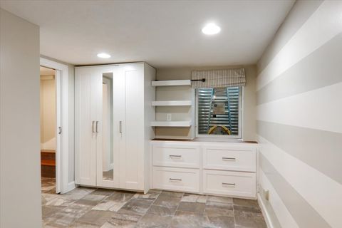 Tiny photo for 1212 N Madison Street, Bloomington, IL 61701 (MLS # 12511173)