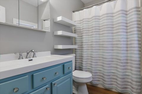 Tiny photo for 1212 N Madison Street, Bloomington, IL 61701 (MLS # 12511173)