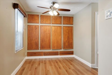 Tiny photo for 1212 N Madison Street, Bloomington, IL 61701 (MLS # 12511173)