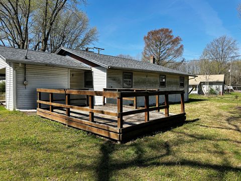 Tiny photo for 402 E Logan Street, Desoto, IL 62924 (MLS # 12624350)