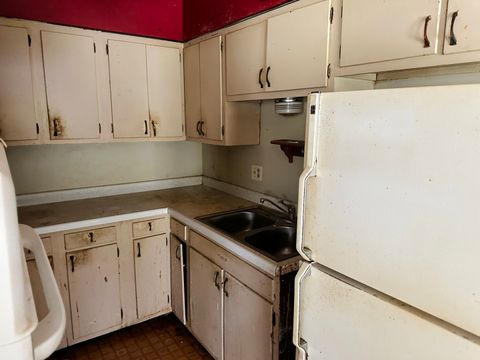 Tiny photo for 402 E Logan Street, Desoto, IL 62924 (MLS # 12624350)