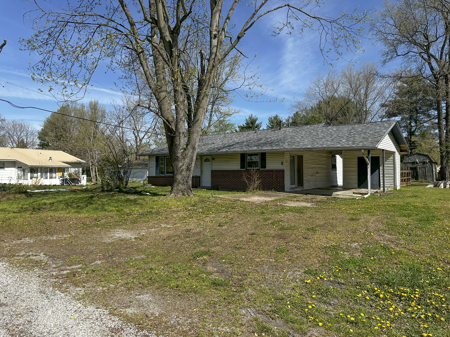 402 E Logan Street