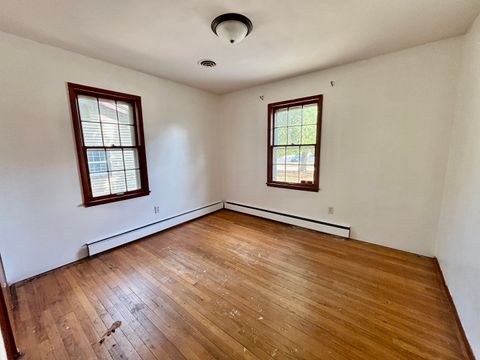 Tiny photo for 911 Kenmore Road, Rockford, IL 61108 (MLS # 12487008)