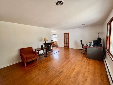 Tiny photo for 911 Kenmore Road, Rockford, IL 61108 (MLS # 12487008)