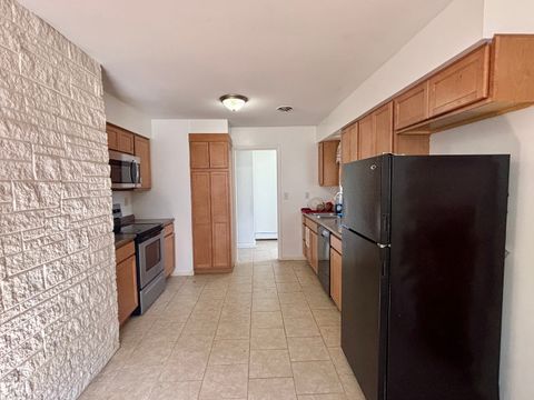 Tiny photo for 911 Kenmore Road, Rockford, IL 61108 (MLS # 12487008)