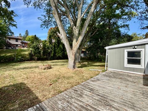 Tiny photo for 911 Kenmore Road, Rockford, IL 61108 (MLS # 12487008)