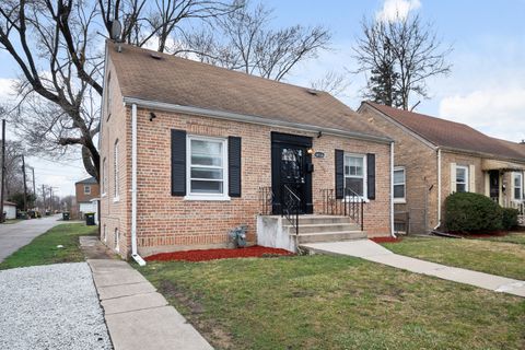 14526 S Dearborn Street Riverdale IL 60827