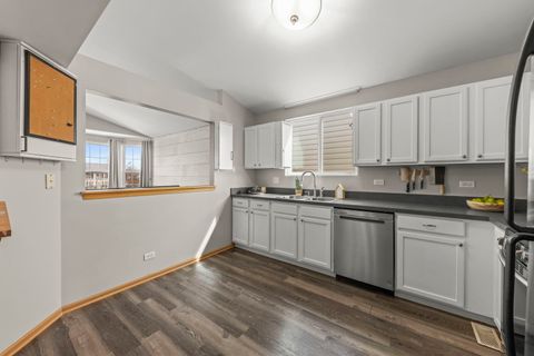 Tiny photo for 1719 Ravine Park Lane, Aurora, IL 60504 (MLS # 12598927)