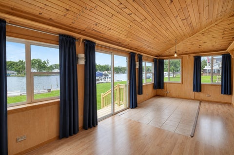 Tiny photo for 1614 River Terrace Drive, McHenry, IL 60051 (MLS # 12737165)